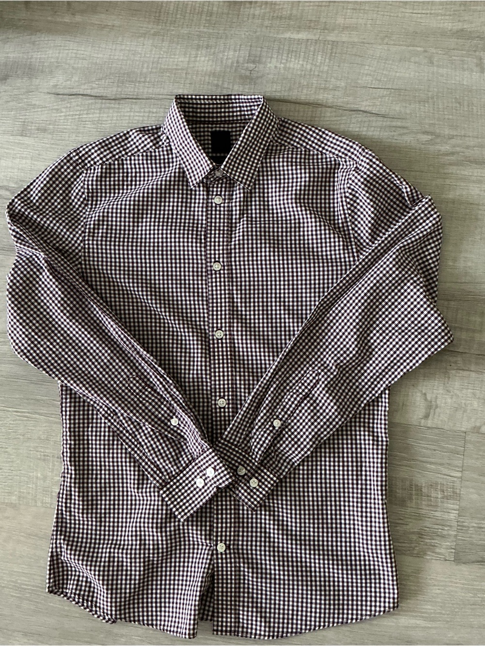 H&M Men’s Medium Burgundy White Gingham Slim Fit Button-Down Shirt